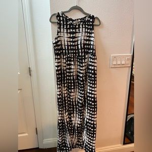Black and white maxi dress
